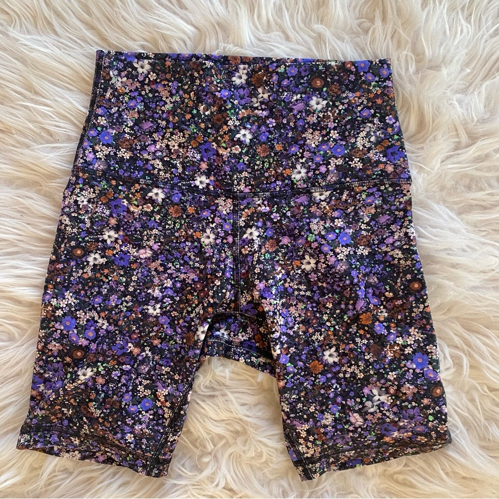 Lululemon Align High-Rise Short 8” inseam Women’s Size 4 Flower Burst Multi